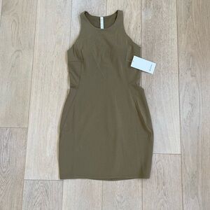 Lululemon slim fit above the knee dress NWT
